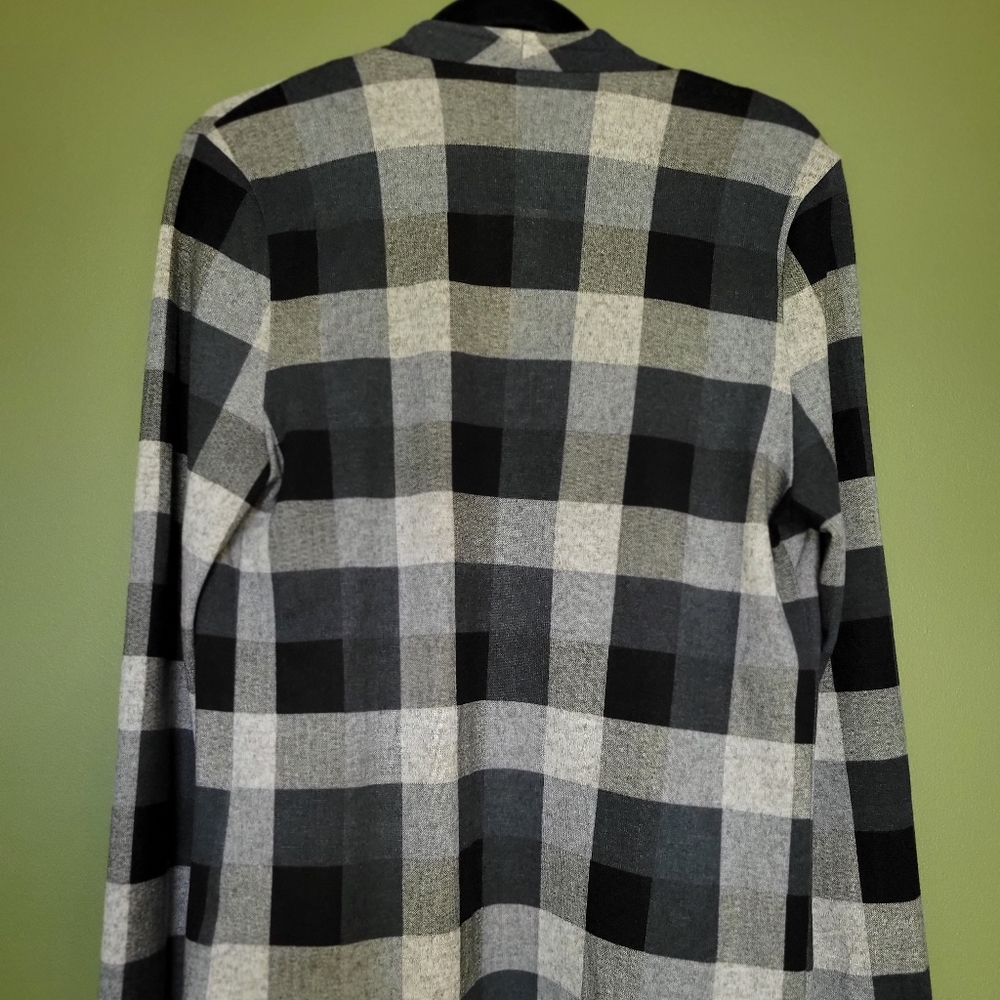 Cardigan - Picture 2 of 4